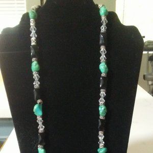 Necklace and bracelet set
